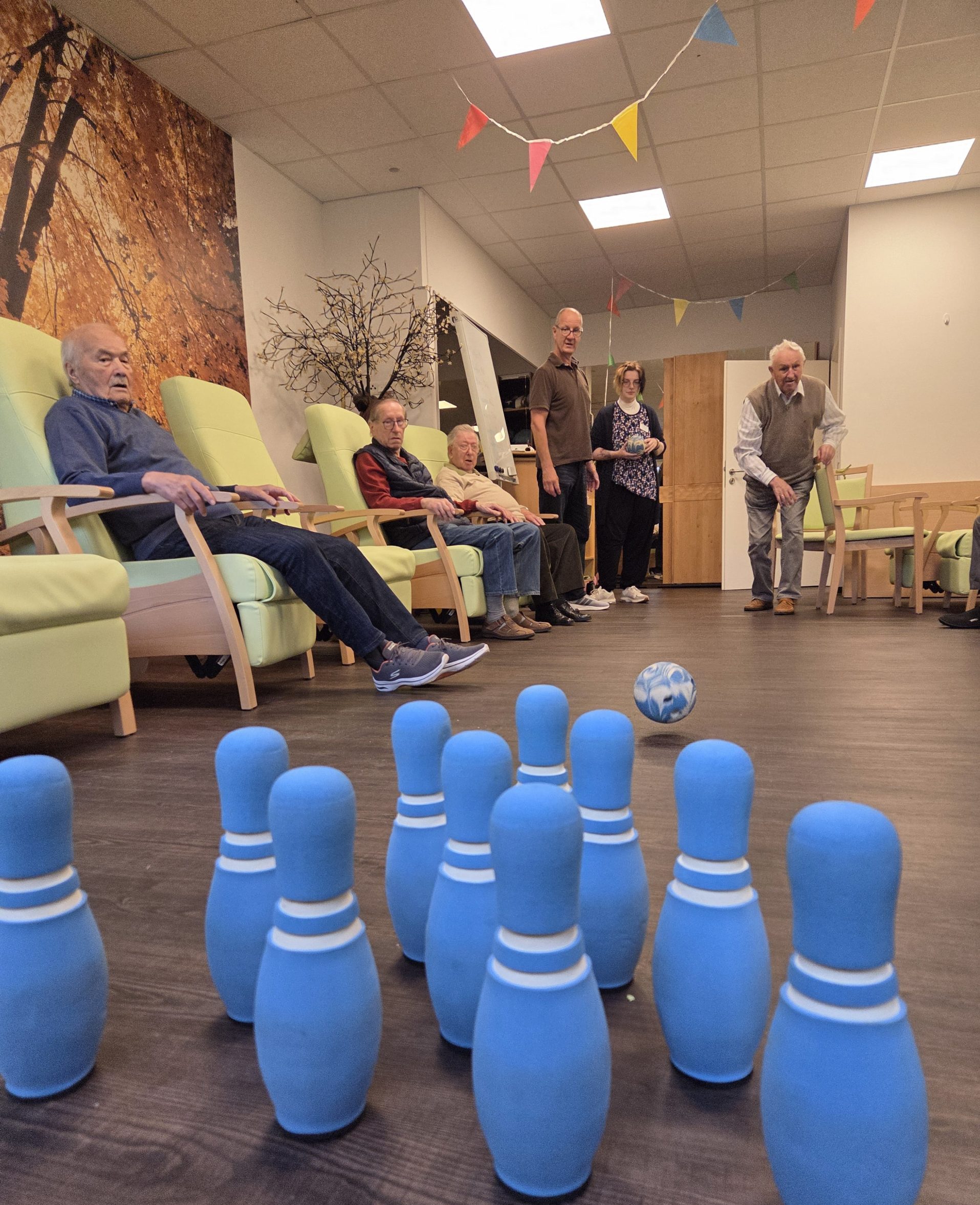 🎳 Abräumen in der Tagespflege – Unser Kegelnachmittag in Burgwedel! 🧡
